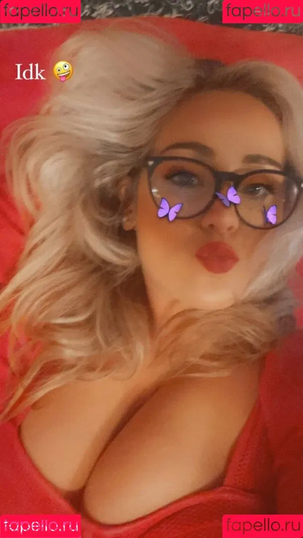 Lilly Alcorn Onlyfans Photo Gallery 