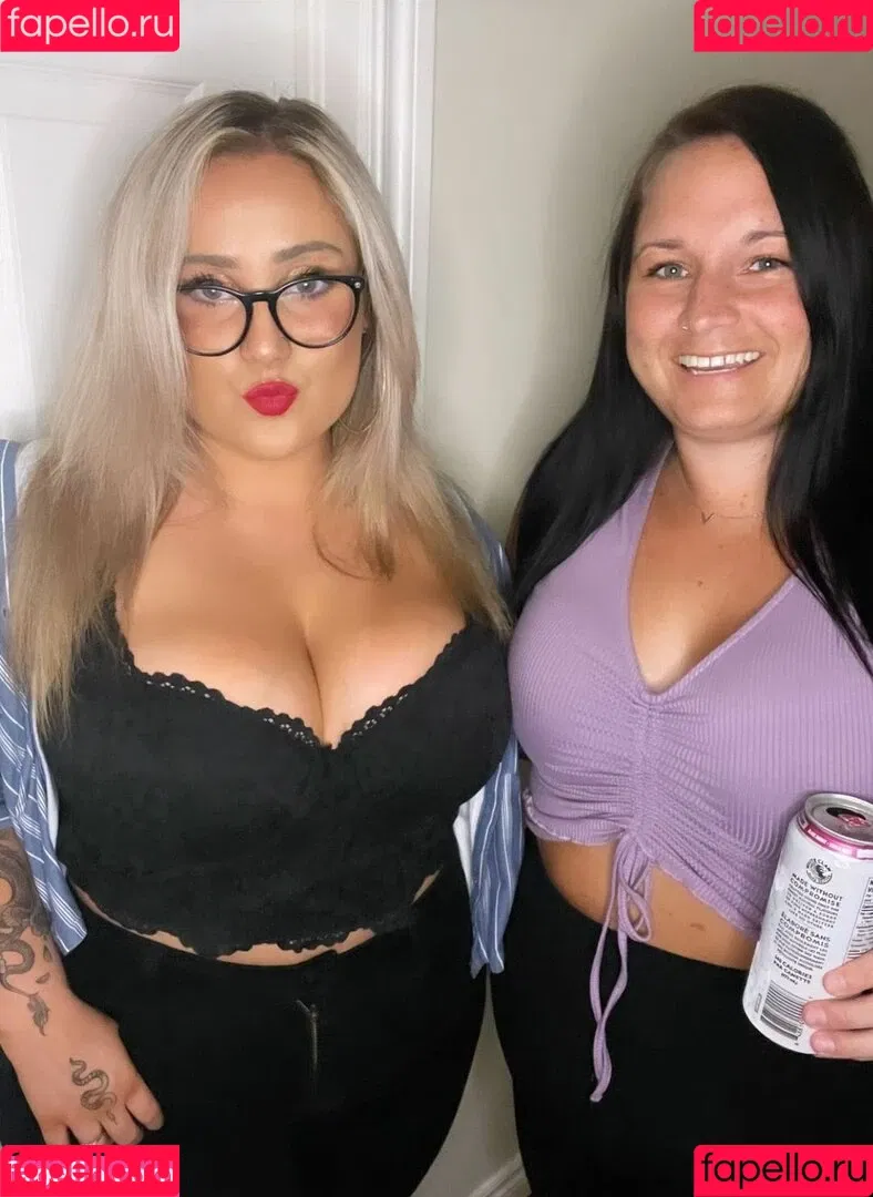 Lilly Alcorn Onlyfans Photo Gallery 