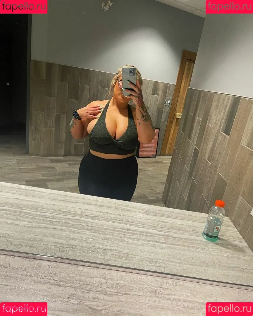Lilly Alcorn Onlyfans Photo Gallery 