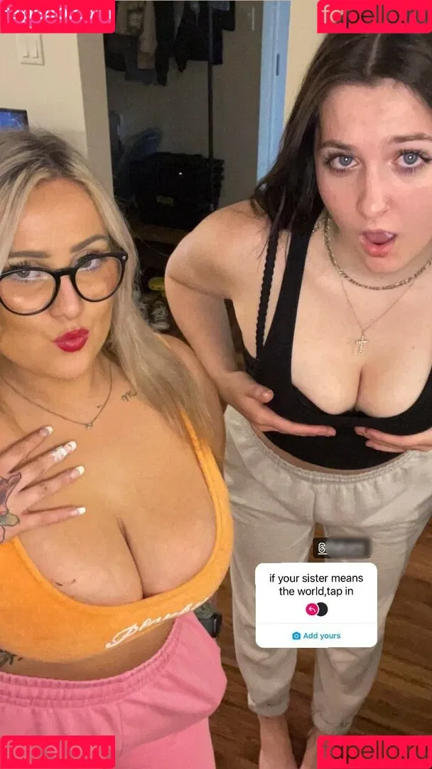 Lilly Alcorn Onlyfans Photo Gallery 