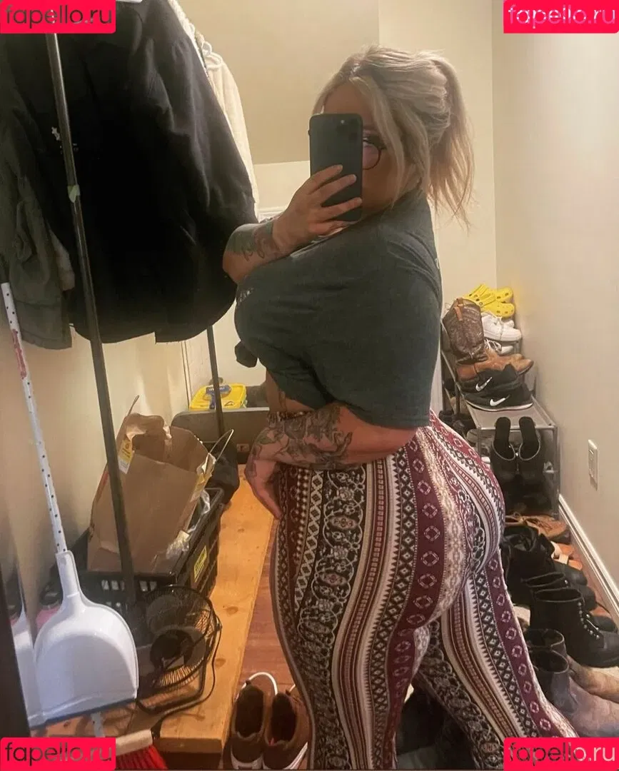 Lilly Alcorn Onlyfans Photo Gallery 