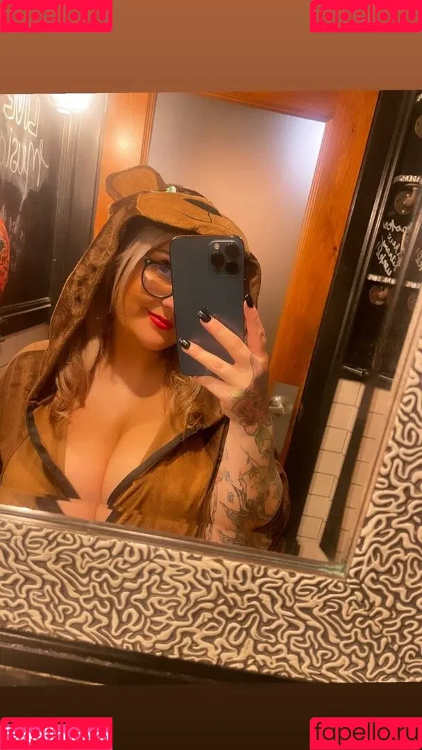 Lilly Alcorn Onlyfans Photo Gallery 
