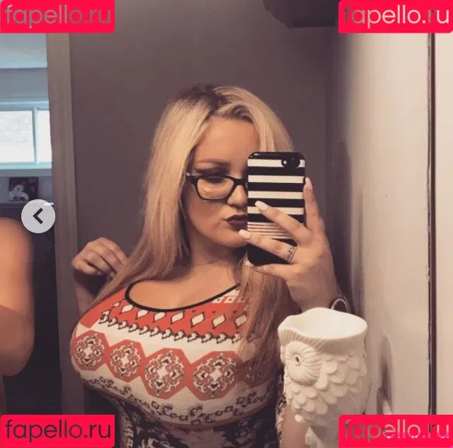 Lilly Alcorn Onlyfans Photo Gallery 