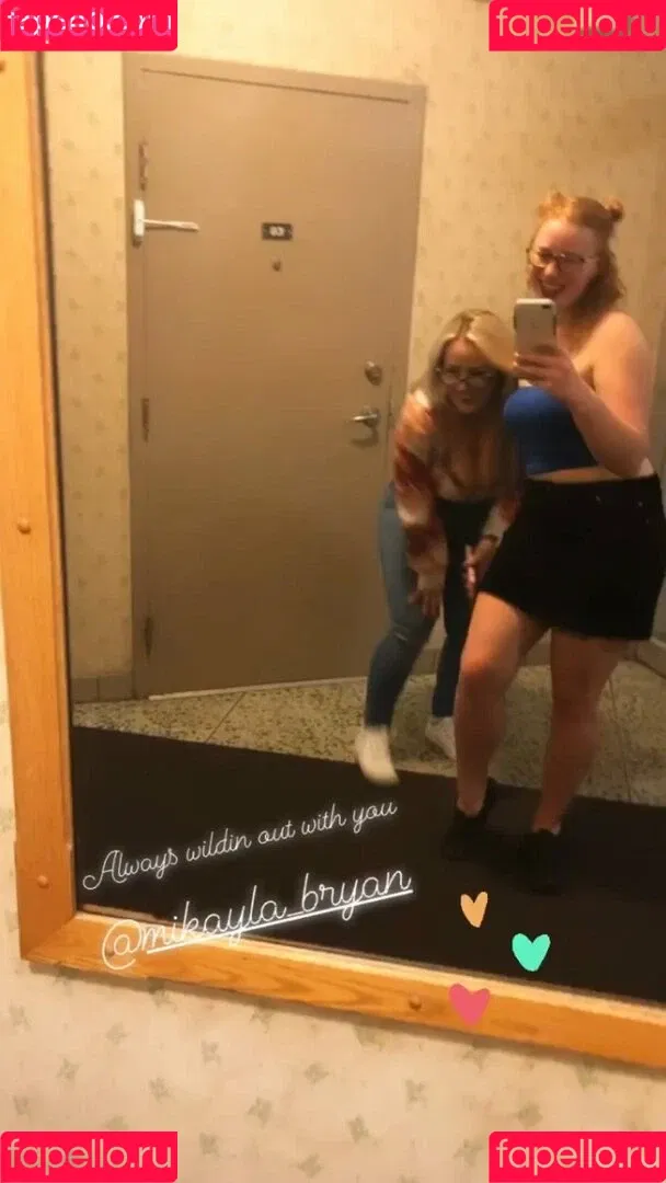 Lilly Alcorn Onlyfans Photo Gallery 