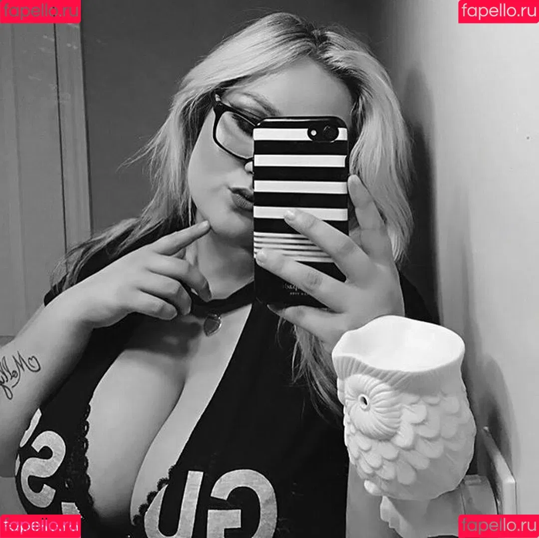 Lilly Alcorn Onlyfans Photo Gallery 