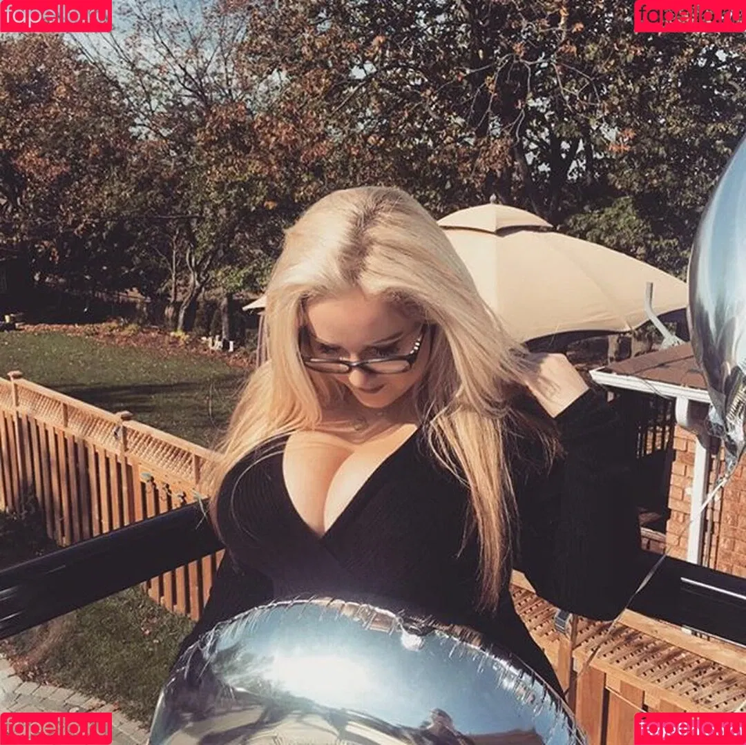 Lilly Alcorn Onlyfans Photo Gallery 