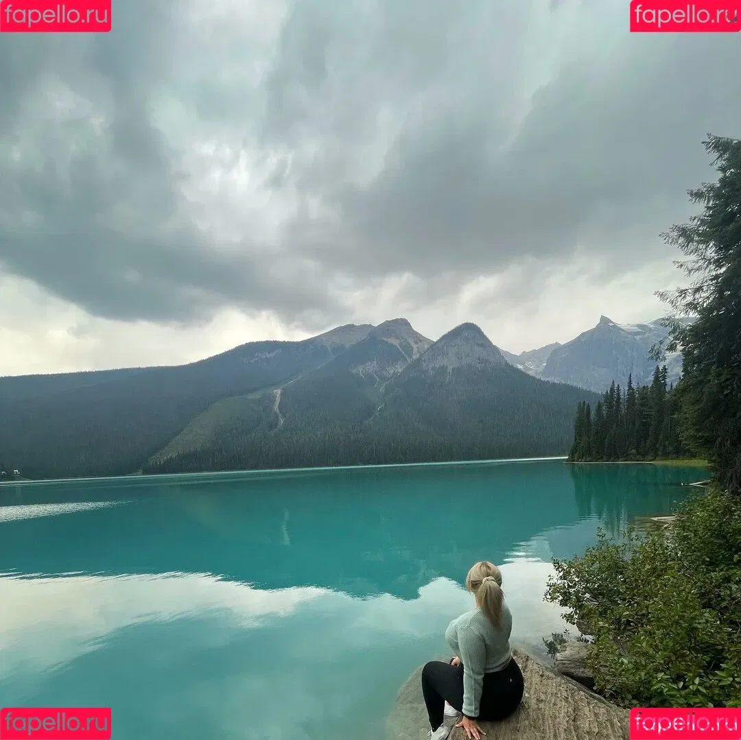 Lilly Alcorn Onlyfans Photo Gallery 