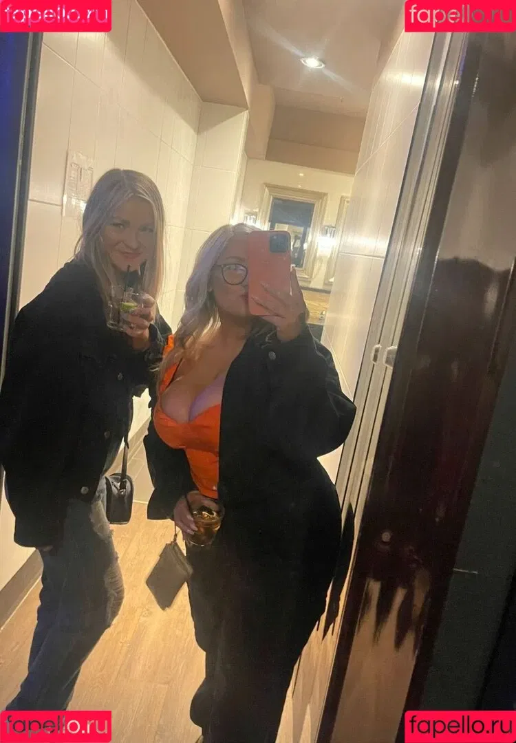 Lilly Alcorn Onlyfans Photo Gallery 