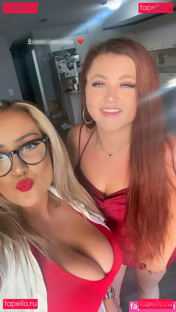 Lilly Alcorn Onlyfans Photo Gallery 