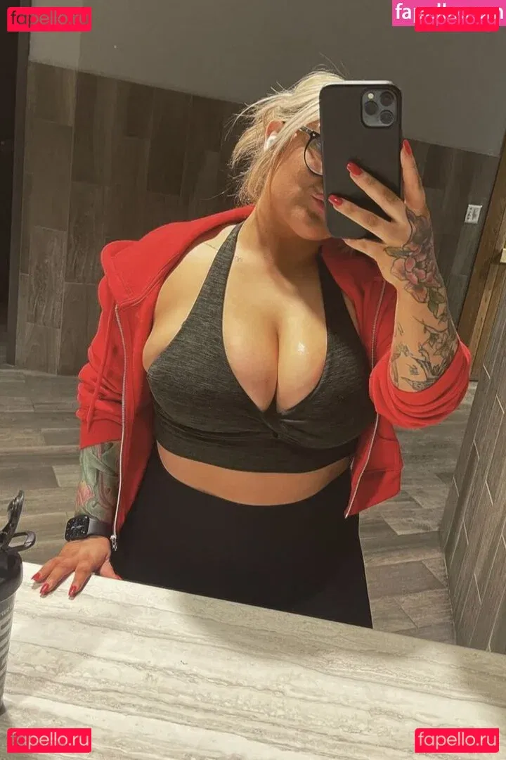 Lilly Alcorn Onlyfans Photo Gallery 