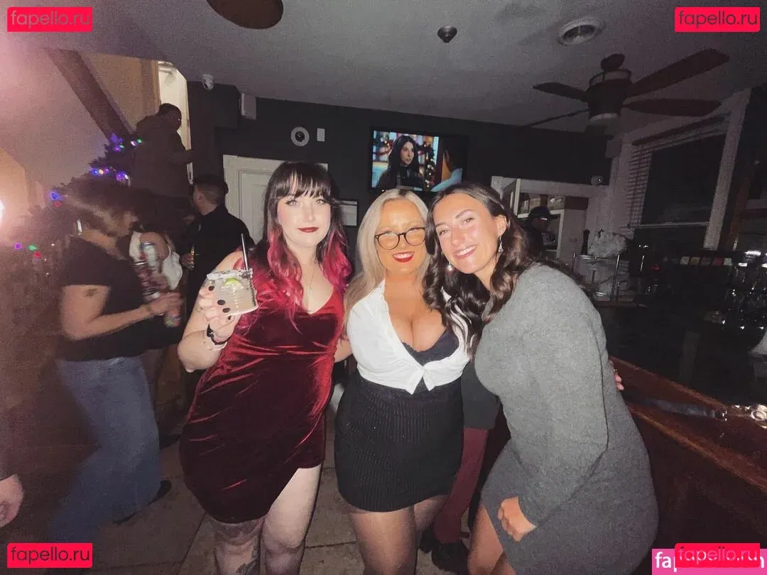 Lilly Alcorn Onlyfans Photo Gallery 