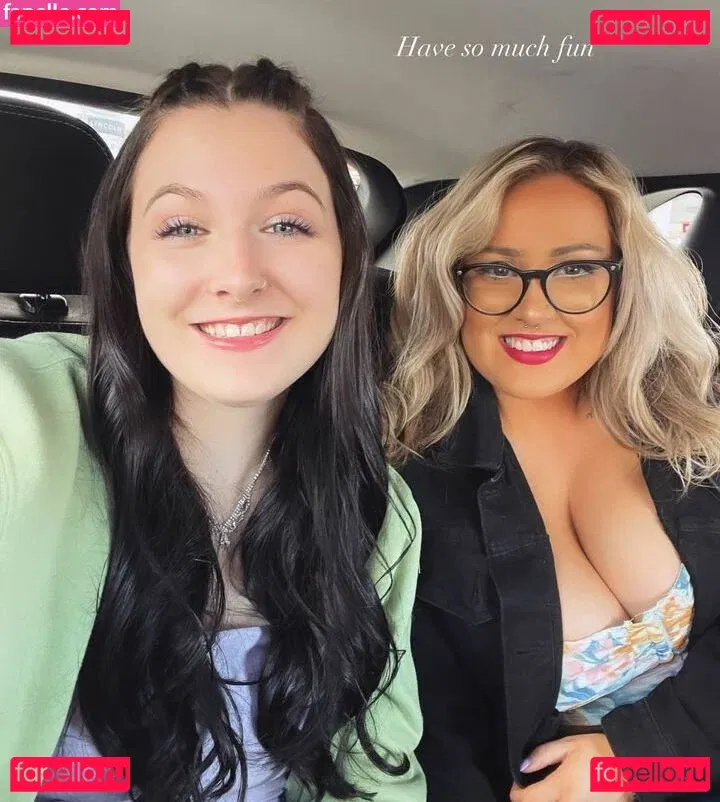 Lilly Alcorn Onlyfans Photo Gallery 