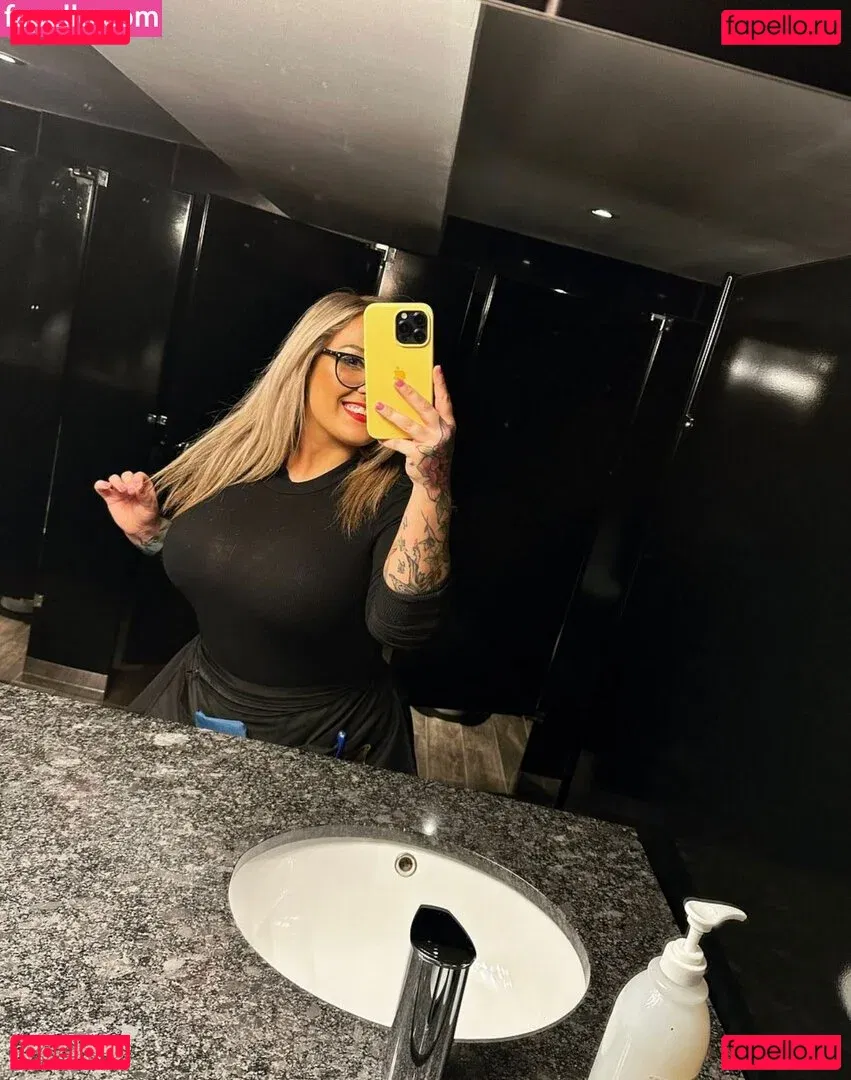 Lilly Alcorn Onlyfans Photo Gallery 