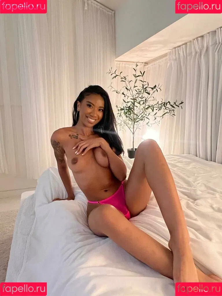 ameenagreen Onlyfans Photo Gallery 