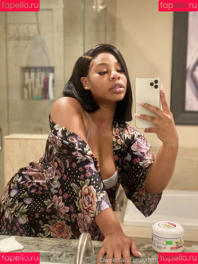 Katana Onlyfans Photo Gallery 