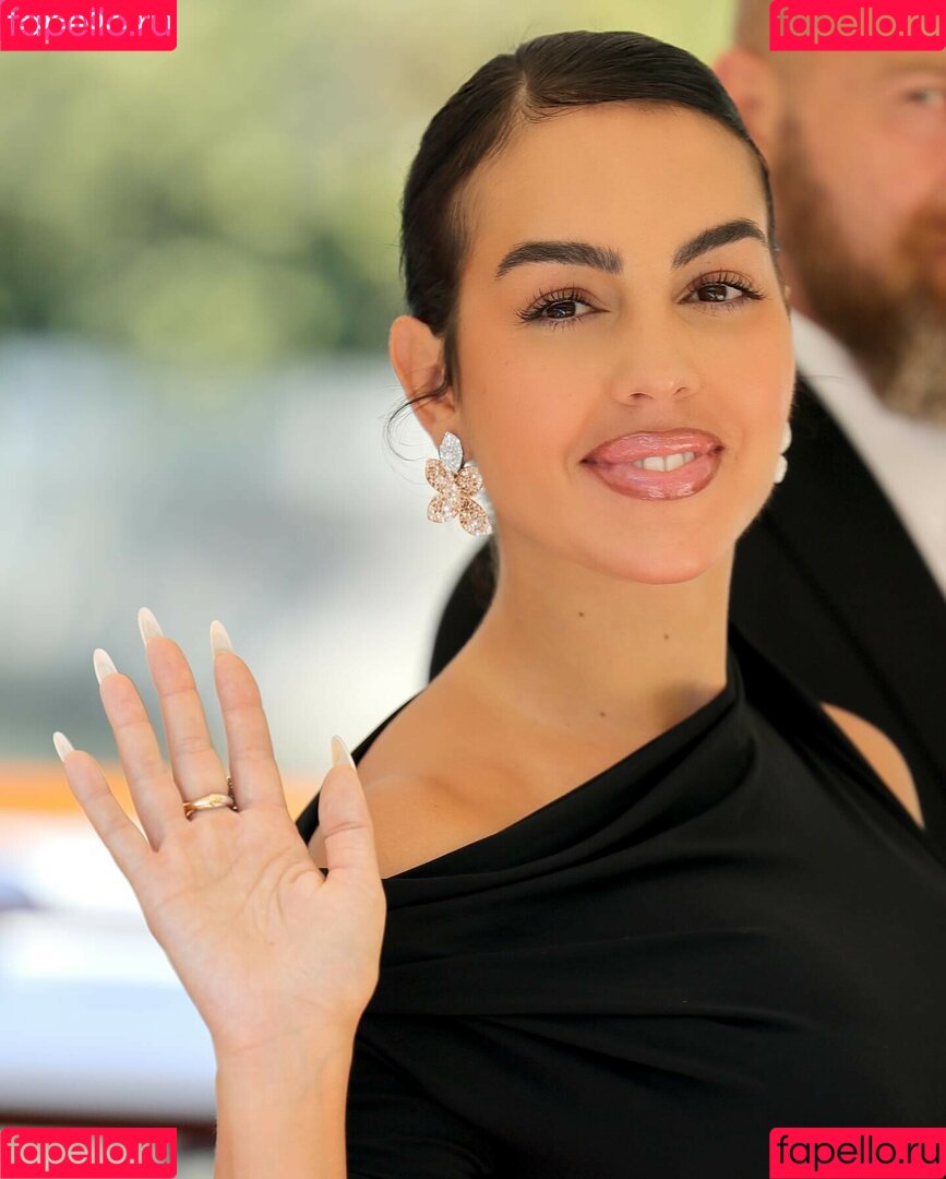 Georgina Rodriguez Onlyfans Photo Gallery 