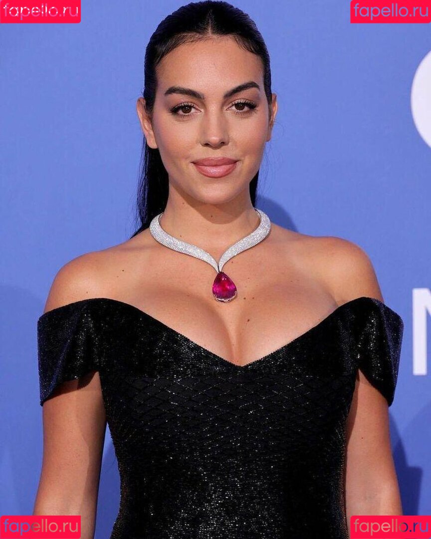 Georgina Rodriguez Onlyfans Photo Gallery 