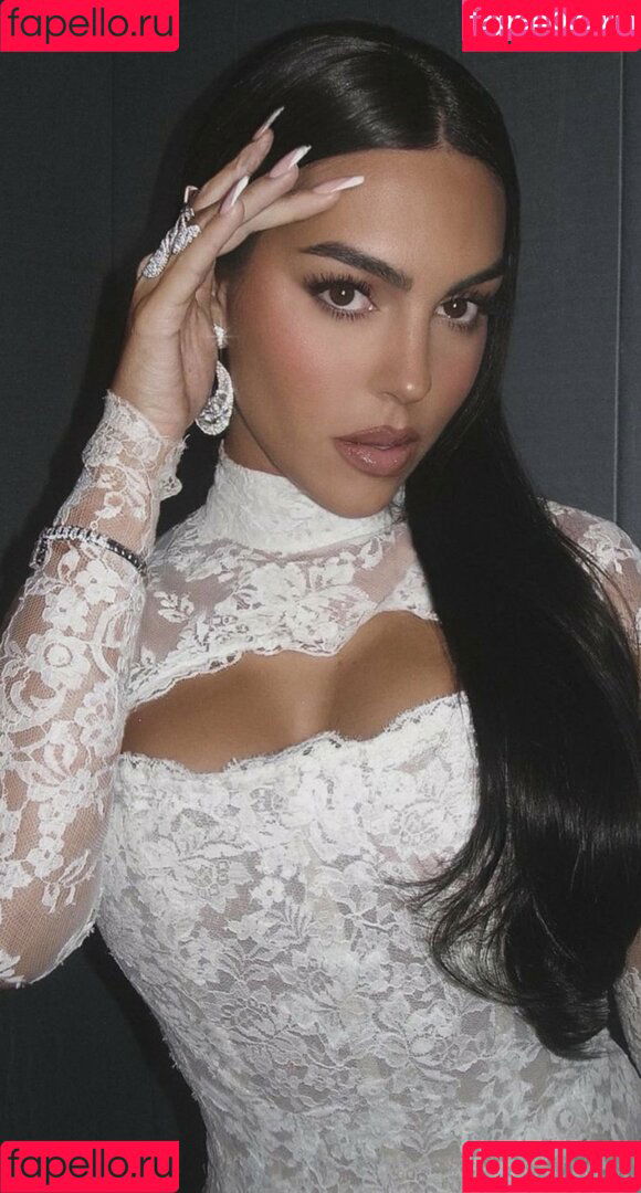 Georgina Rodriguez Onlyfans Photo Gallery 