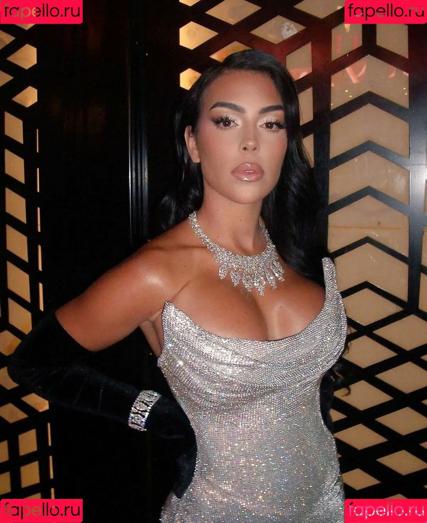 Georgina Rodriguez Onlyfans Photo Gallery 