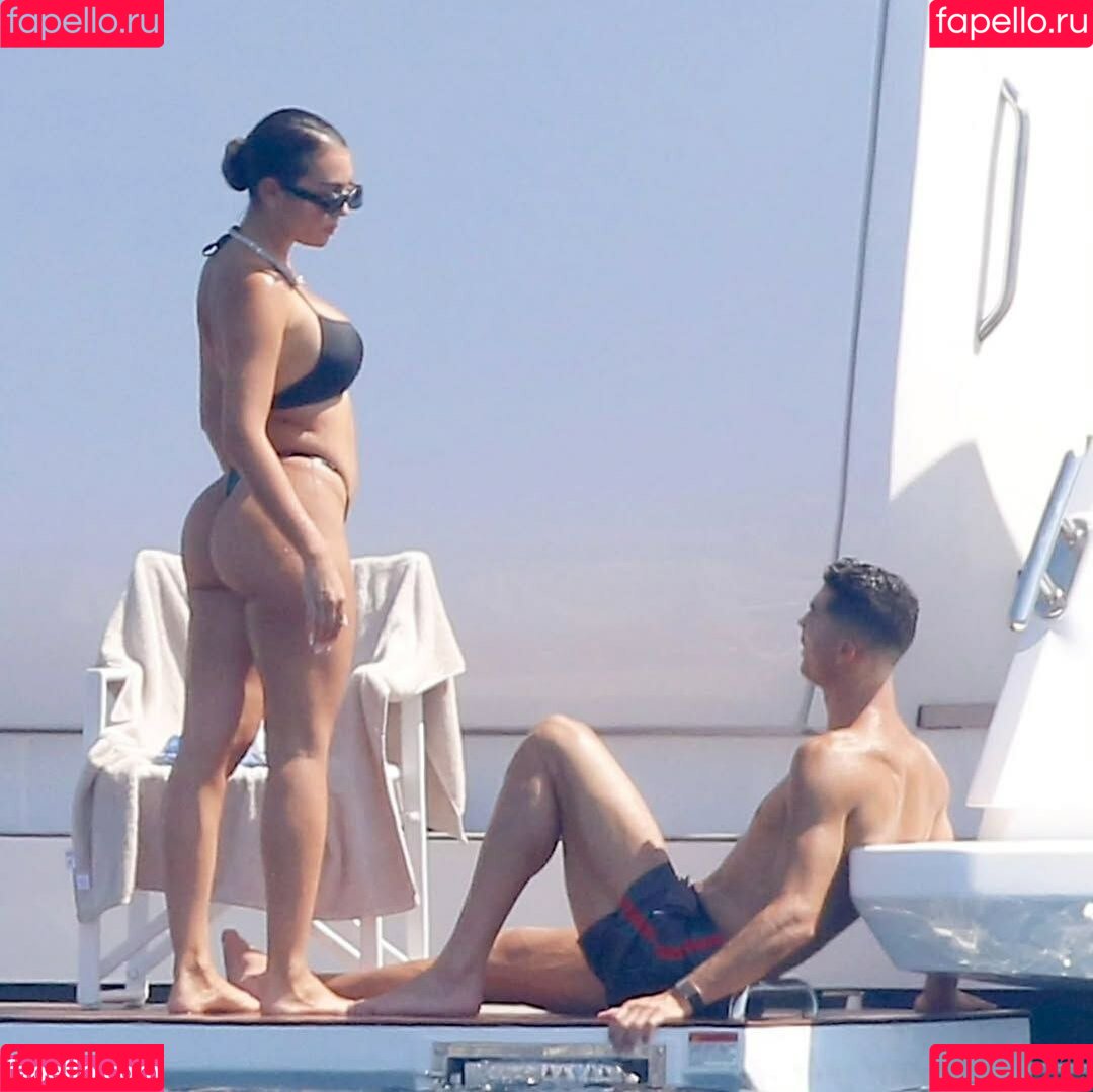 Georgina Rodriguez Onlyfans Photo Gallery 