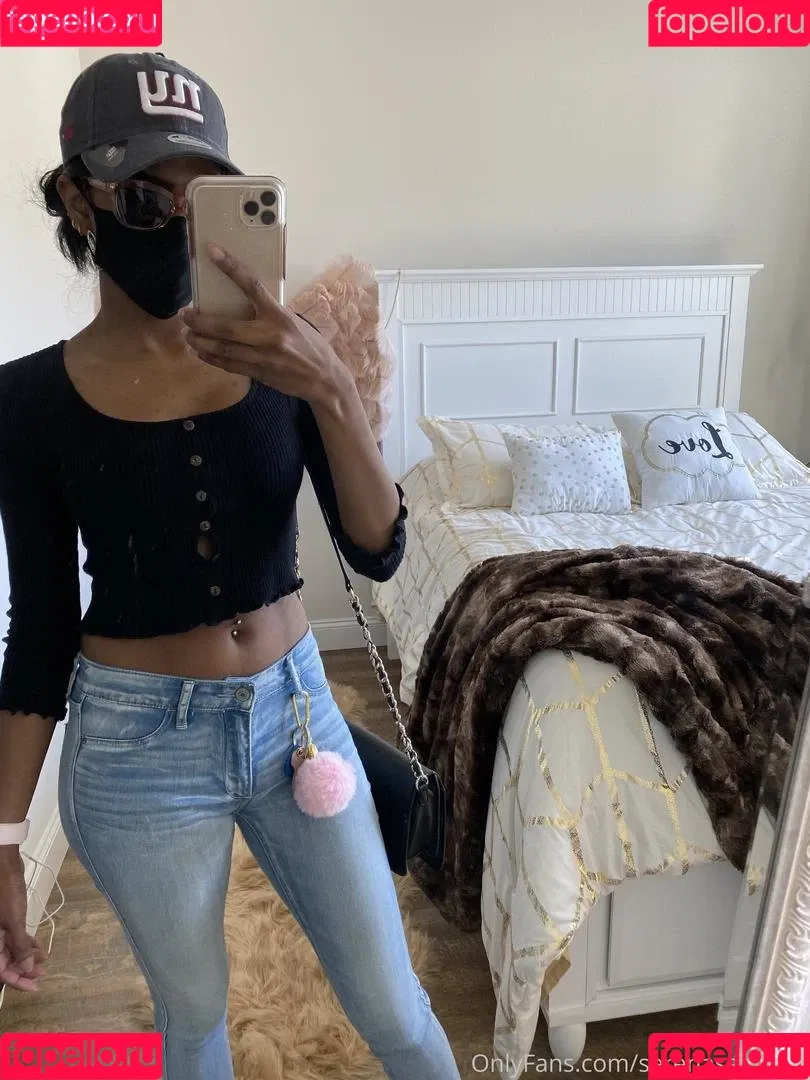 serenasahirnyc Onlyfans Photo Gallery 