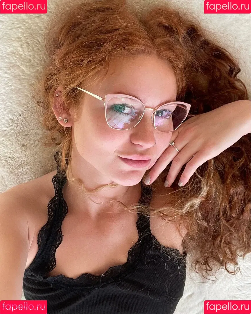 Nika Parker Onlyfans Photo Gallery 