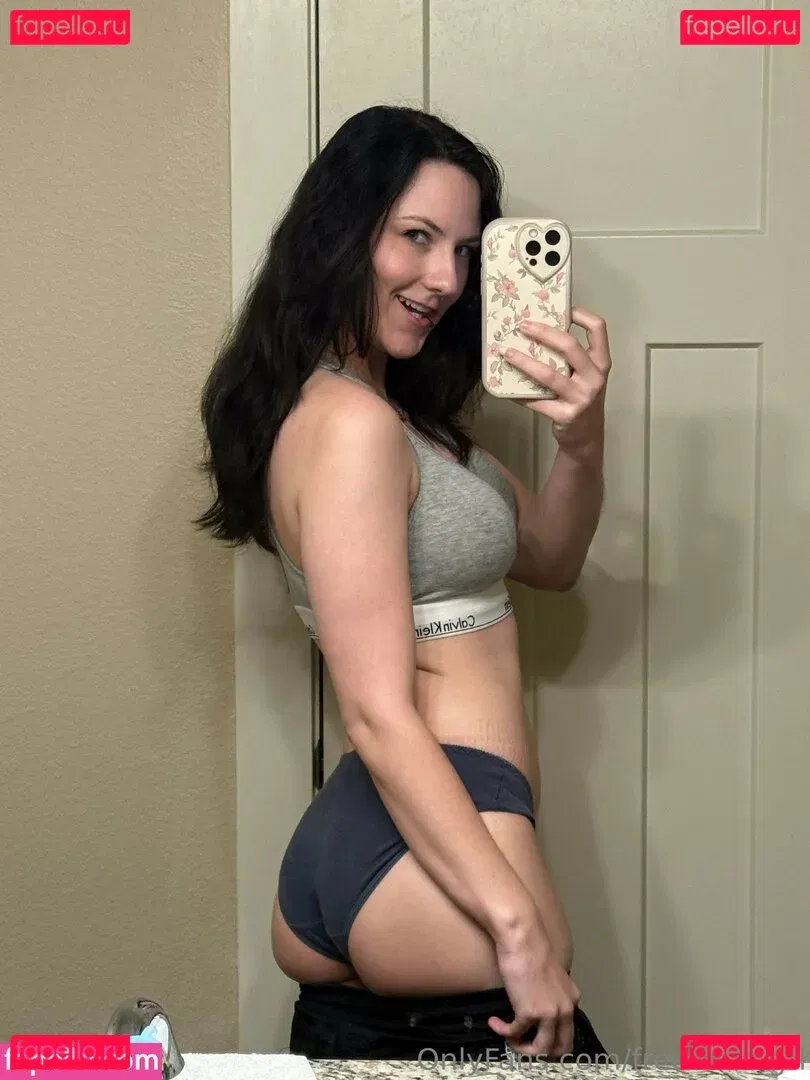 freesoda.grl Onlyfans Photo Gallery 