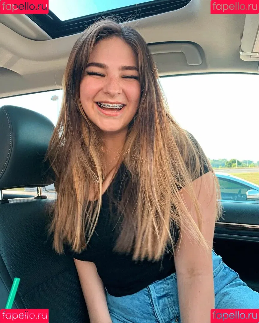 Sarah Lynne Marie Onlyfans Photo Gallery 