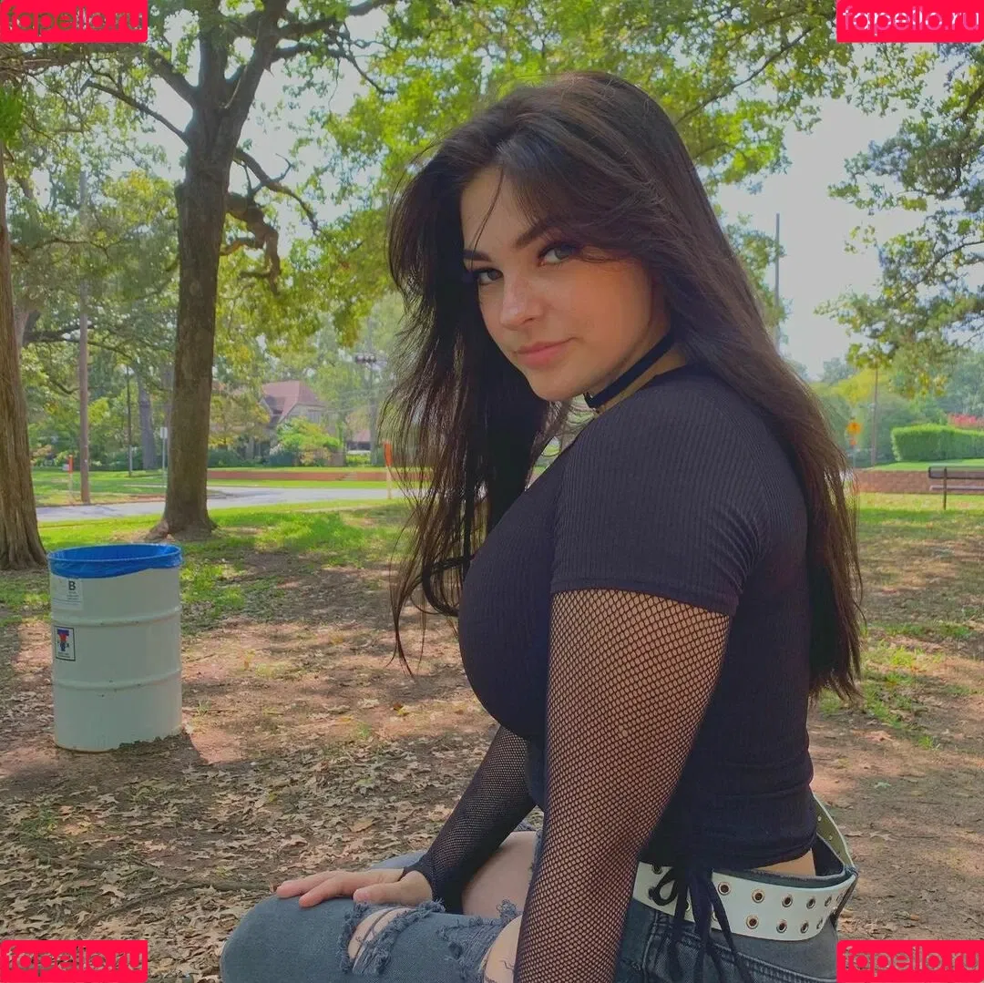 Sarah Lynne Marie Onlyfans Photo Gallery 