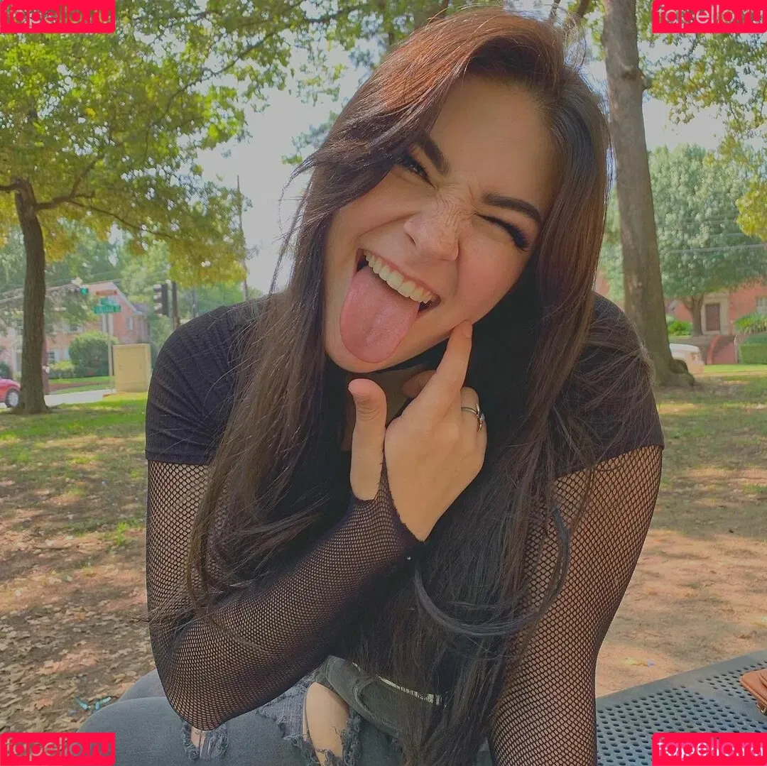 Sarah Lynne Marie Onlyfans Photo Gallery 