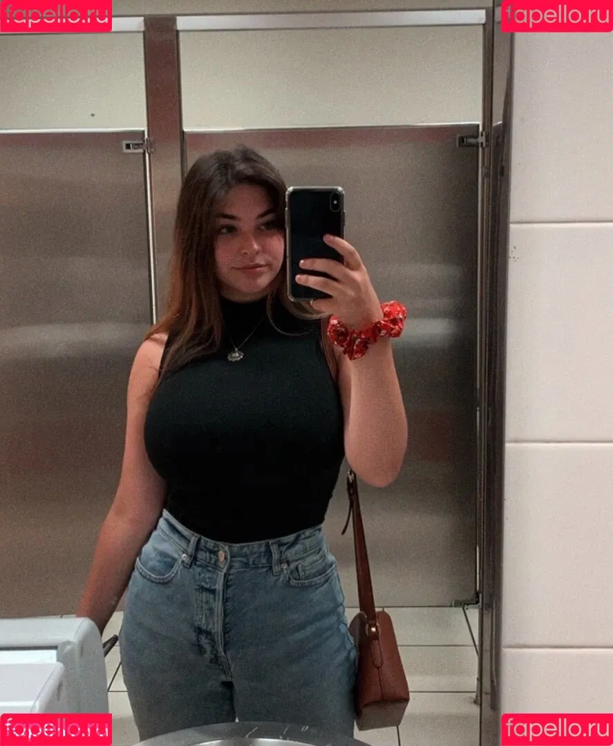 Sarah Lynne Marie Onlyfans Photo Gallery 