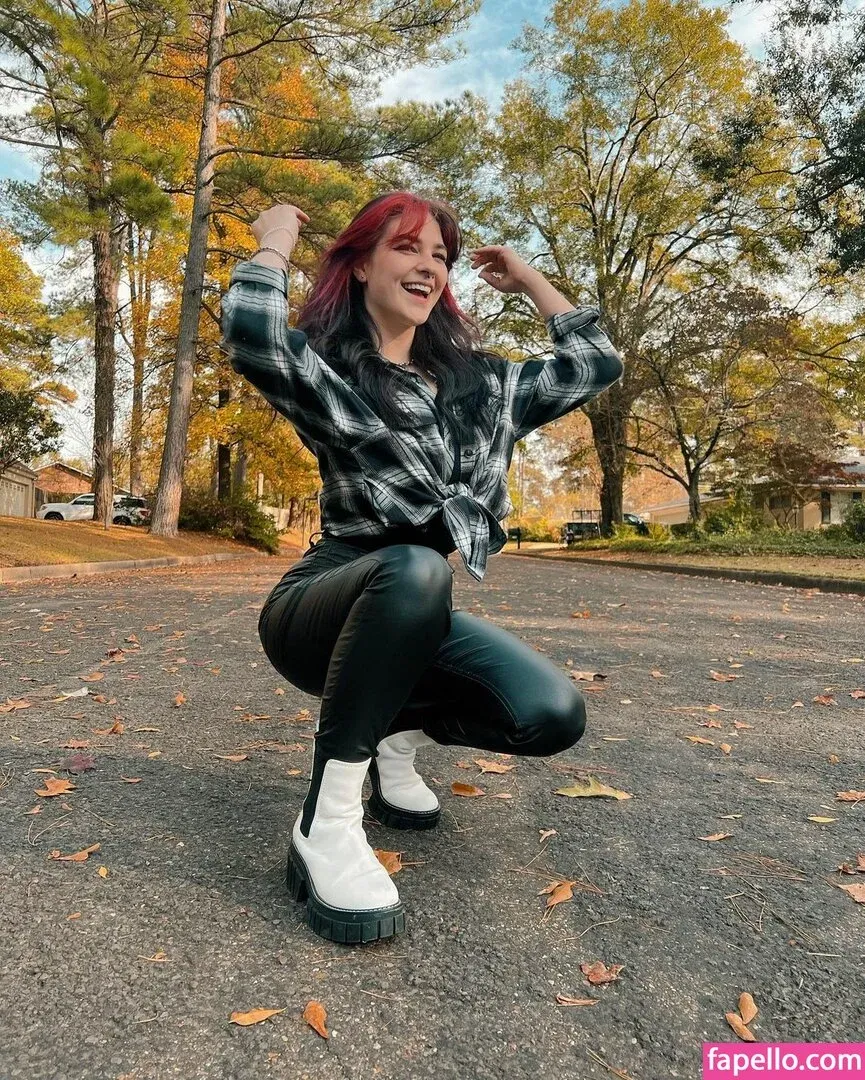 Sarah Lynne Marie Onlyfans Photo Gallery 