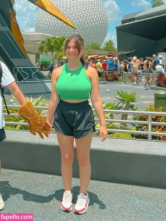 Sarah Lynne Marie Onlyfans Photo Gallery 