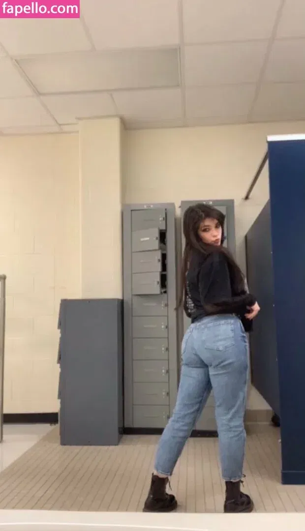 Sarah Lynne Marie Onlyfans Photo Gallery 