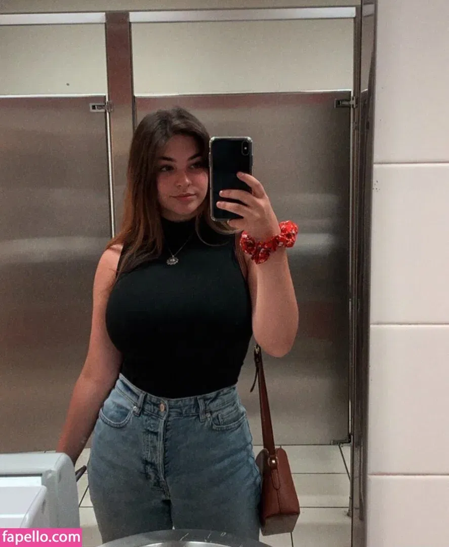 Sarah Lynne Marie Onlyfans Photo Gallery 