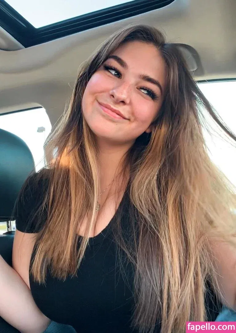 Sarah Lynne Marie Onlyfans Photo Gallery 