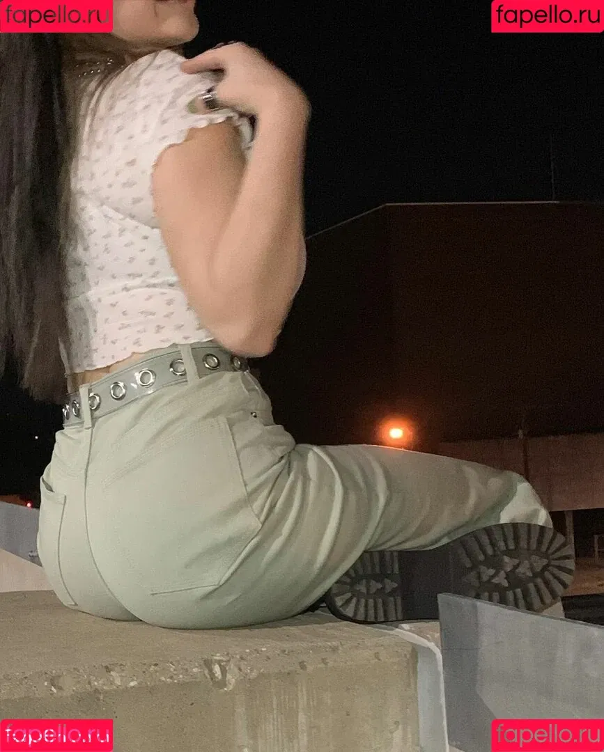 Sarah Lynne Marie Onlyfans Photo Gallery 