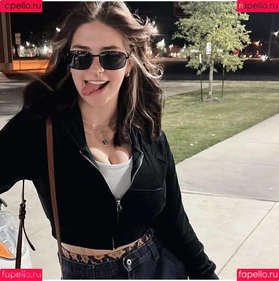 Sarah Lynne Marie Onlyfans Photo Gallery 