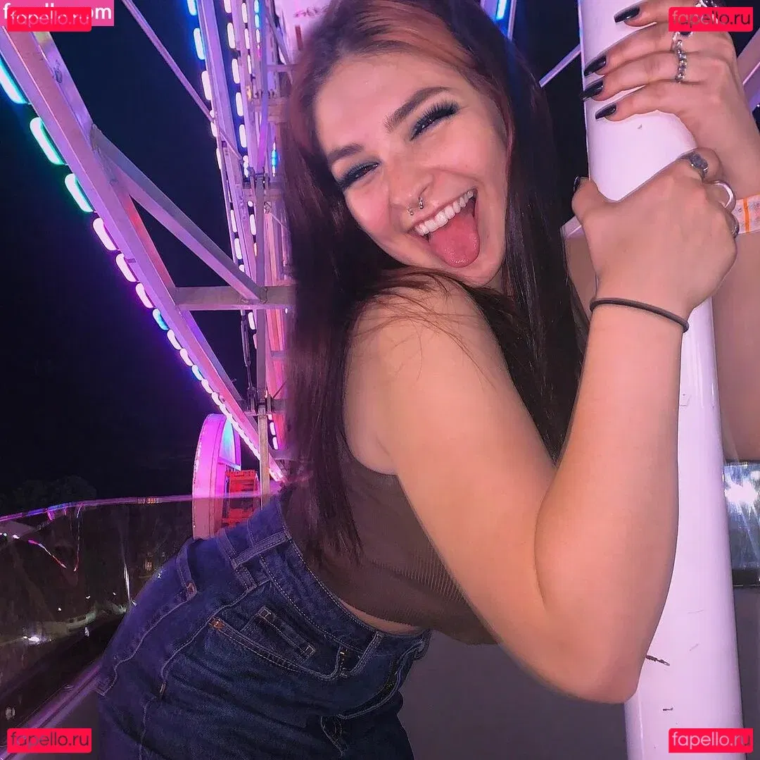 Sarah Lynne Marie Onlyfans Photo Gallery 