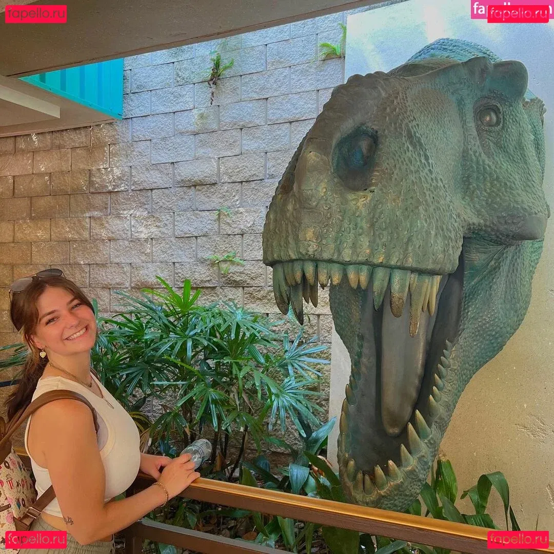 Sarah Lynne Marie Onlyfans Photo Gallery 