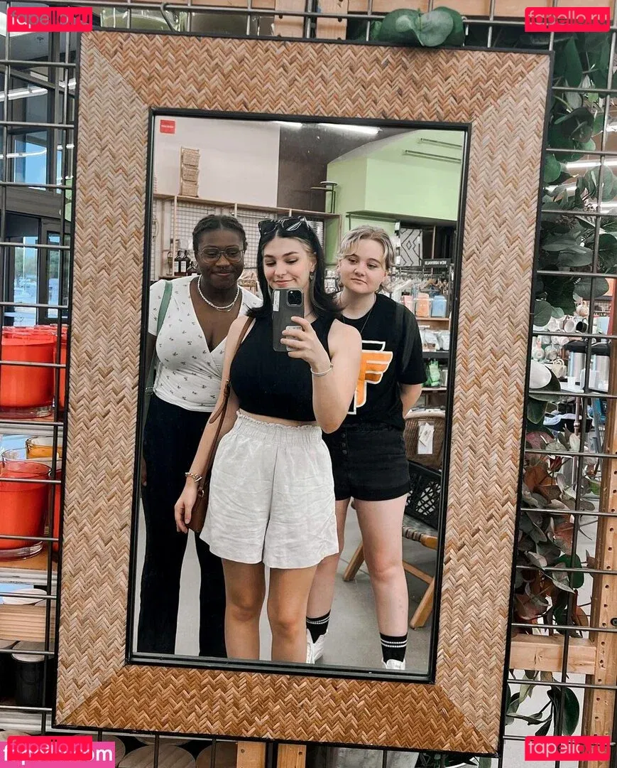 Sarah Lynne Marie Onlyfans Photo Gallery 