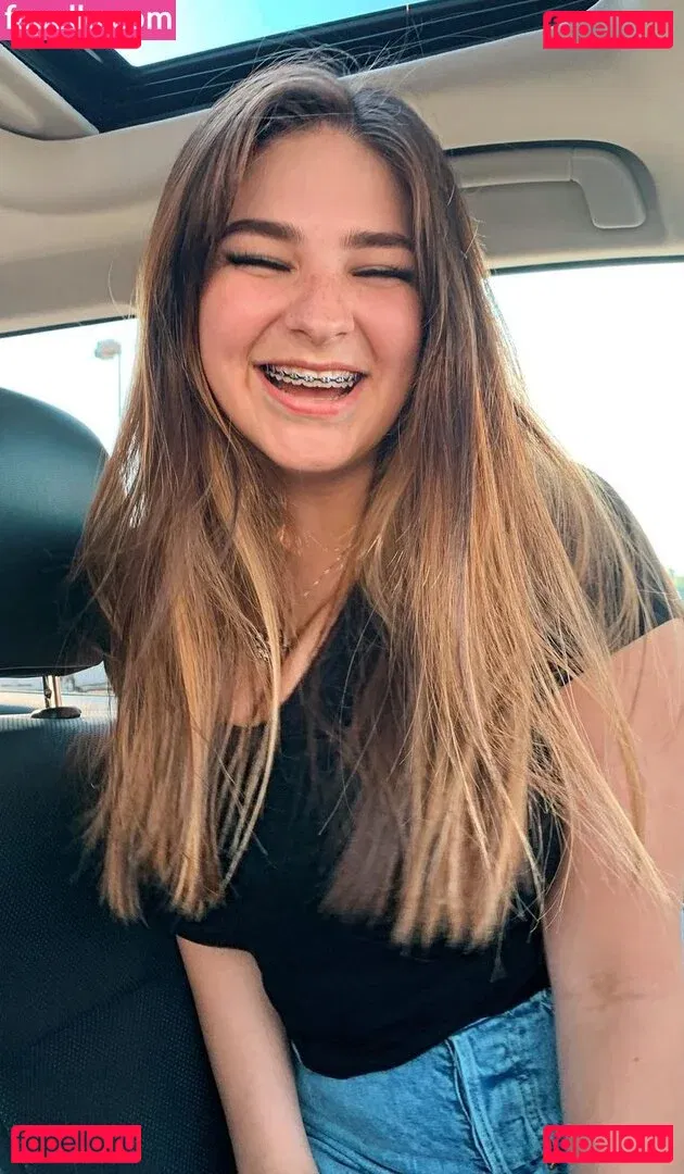 Sarah Lynne Marie Onlyfans Photo Gallery 