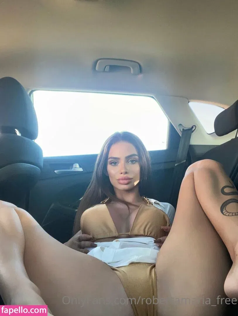 Roberta Maria Onlyfans Photo Gallery 