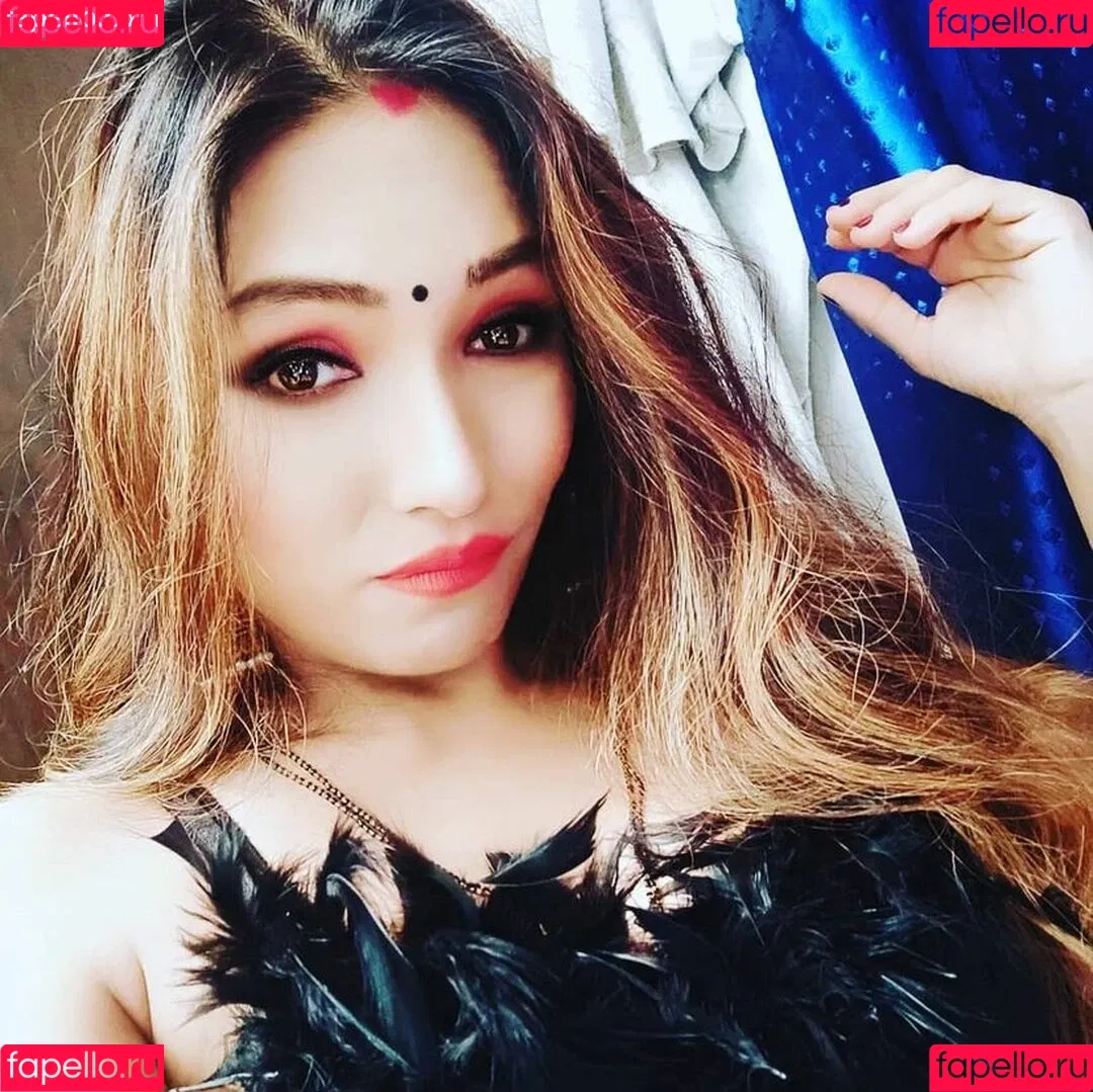 Zoya Rathore Onlyfans Photo Gallery 