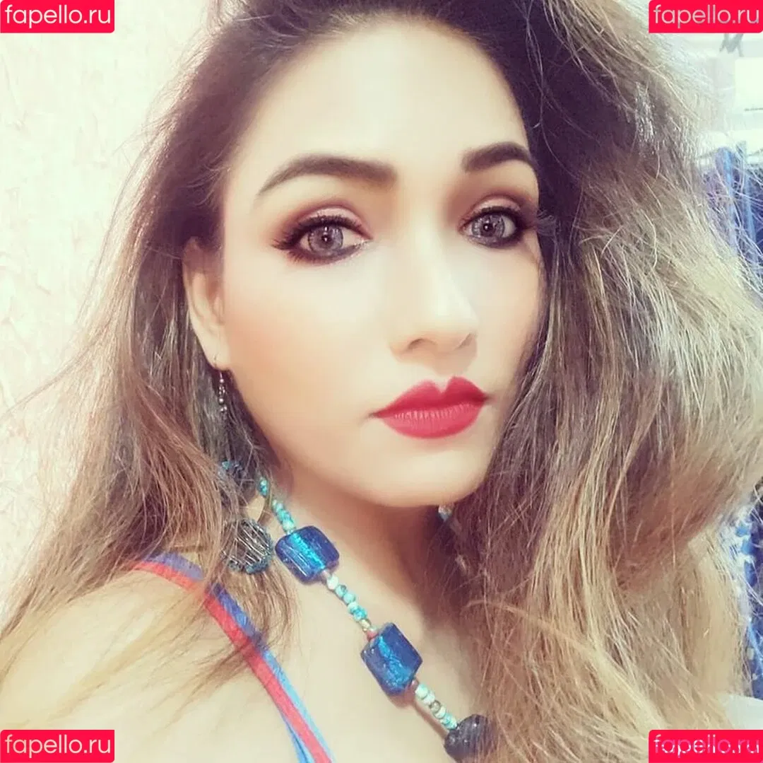 Zoya Rathore Onlyfans Photo Gallery 