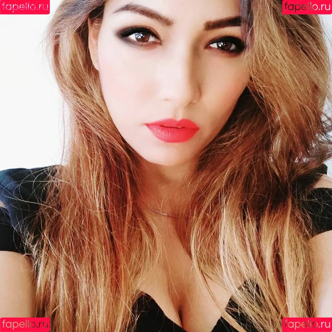 Zoya Rathore Onlyfans Photo Gallery 