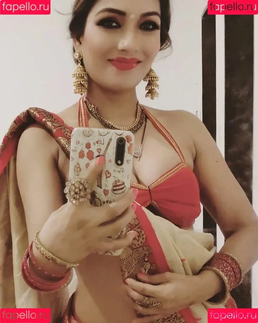 Zoya Rathore Onlyfans Photo Gallery 