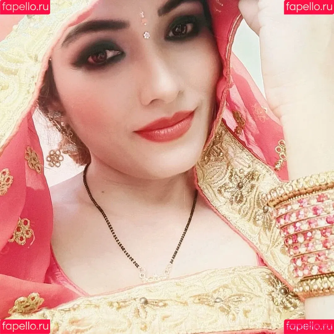 Zoya Rathore Onlyfans Photo Gallery 