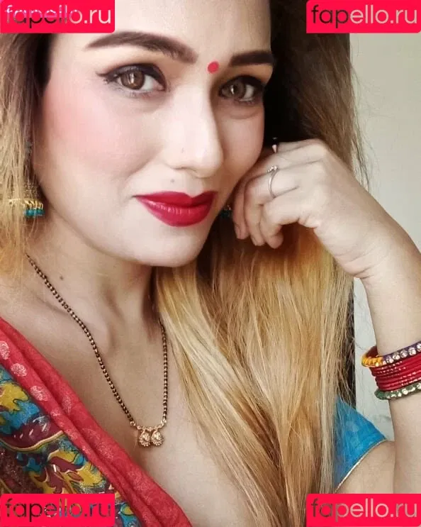 Zoya Rathore Onlyfans Photo Gallery 