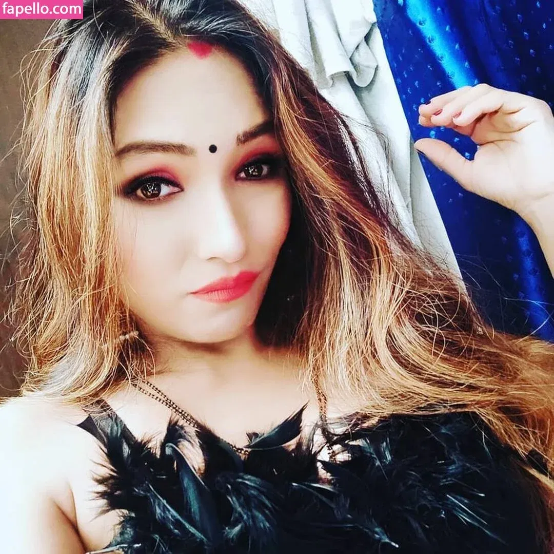 Zoya Rathore Onlyfans Photo Gallery 